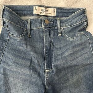 Hollister Curvy Ultra High-Rise Jean Legging Light Blue Denim